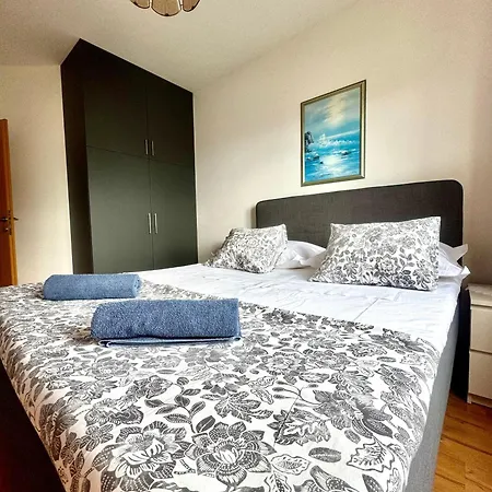 Glavas Апартаменти Макарська