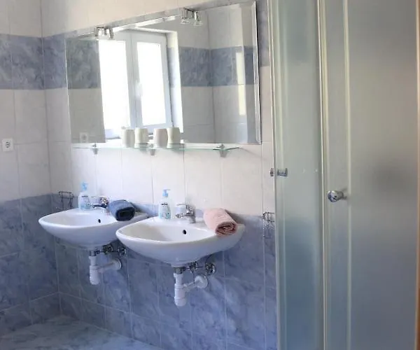 Glavas * Макарська